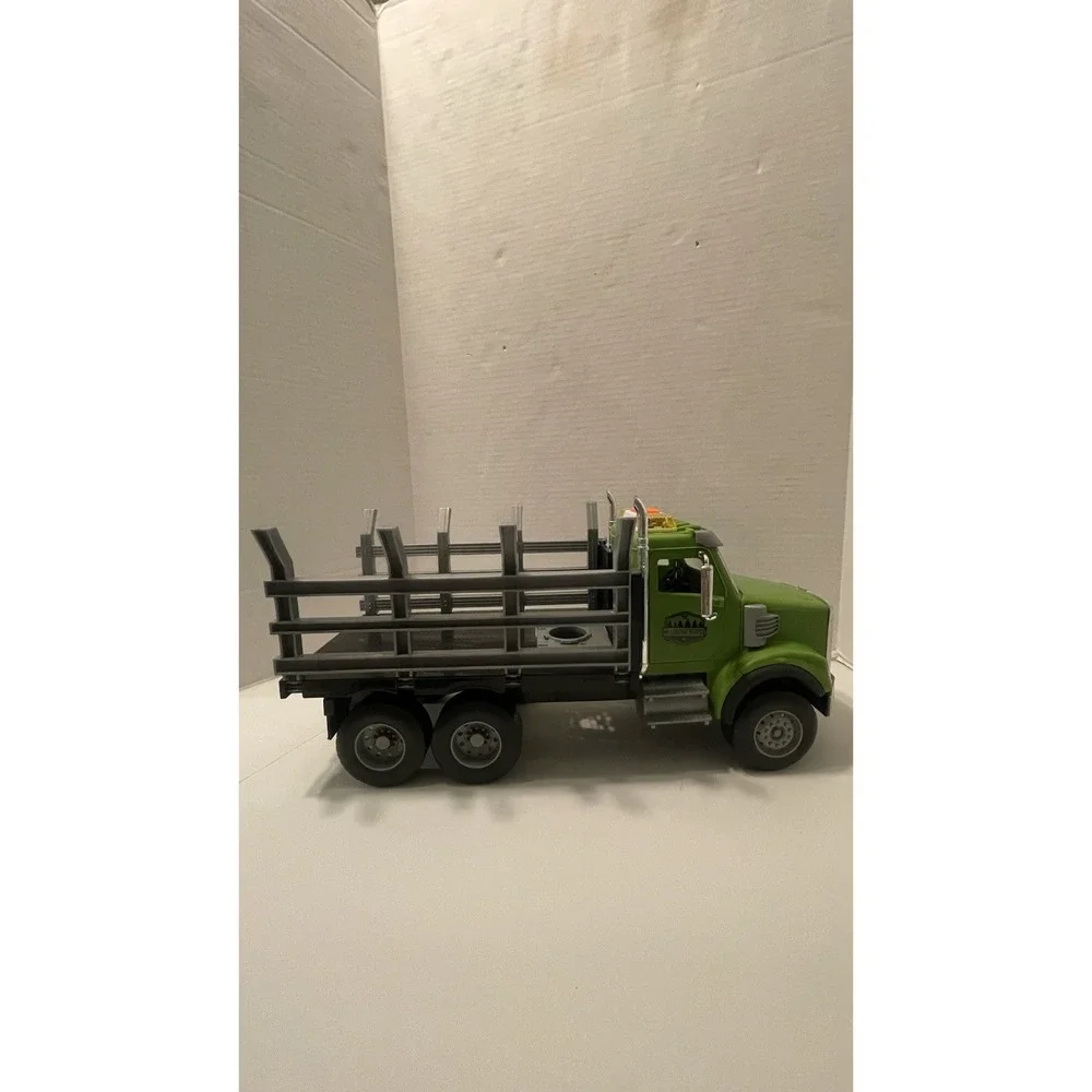 LIME GREEN & BLACK Freightliner  122SD  DBL-AXLE ROGUE Log TRUCK Mr Logging Serv